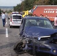 ULUITOR! EL este elevul care a busit 8 masini in prima zi de scoala